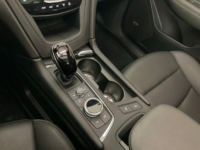 used 2025 Cadillac XT6 car, priced at $43,885