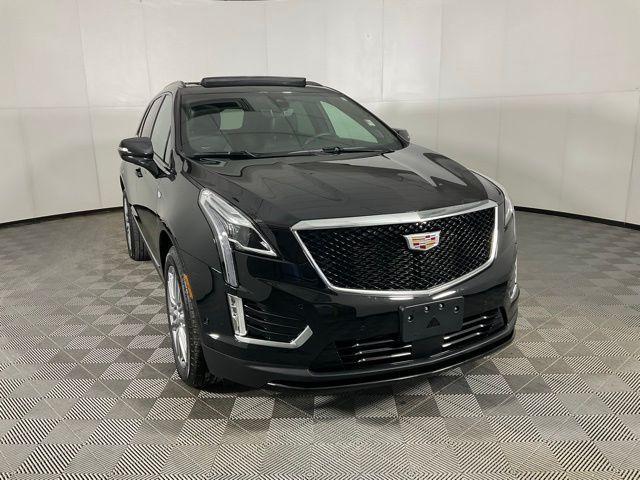 used 2024 Cadillac XT5 car, priced at $40,570