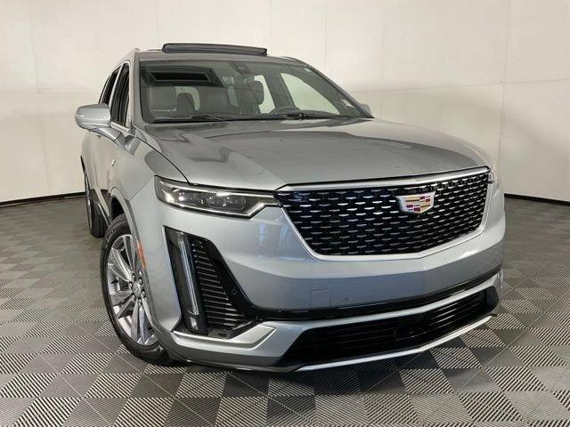 used 2025 Cadillac XT6 car, priced at $60,907