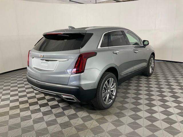 new 2025 Cadillac XT5 car, priced at $60,290