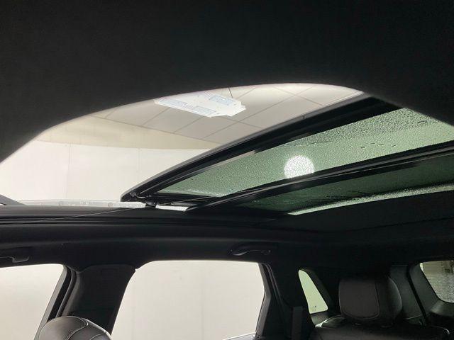 new 2025 Cadillac XT5 car, priced at $60,290