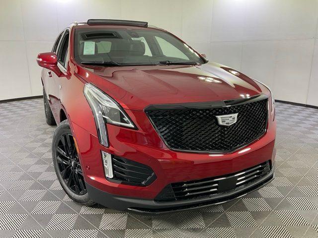 new 2026 Cadillac XT5 car, priced at $66,690