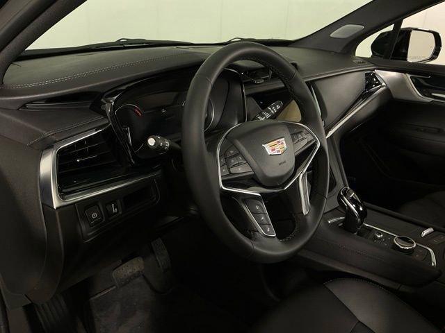 used 2025 Cadillac XT5 car, priced at $45,607