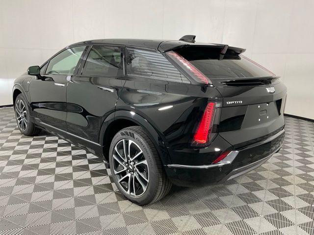 new 2025 Cadillac OPTIQ car, priced at $52,965