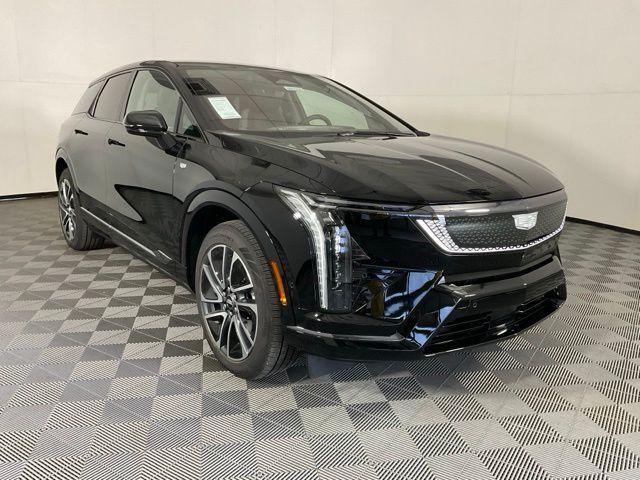 new 2025 Cadillac OPTIQ car, priced at $52,965