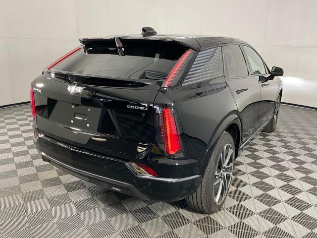 new 2025 Cadillac OPTIQ car, priced at $52,965