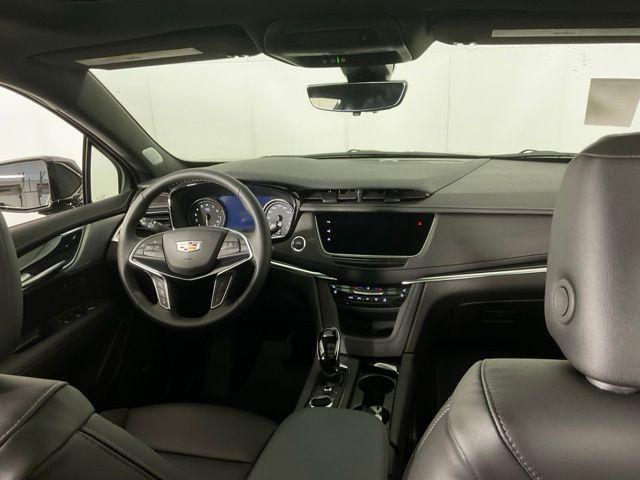 new 2026 Cadillac XT5 car, priced at $60,214