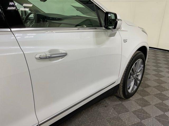 new 2026 Cadillac XT5 car, priced at $61,844