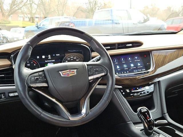 used 2024 Cadillac XT6 car, priced at $47,972