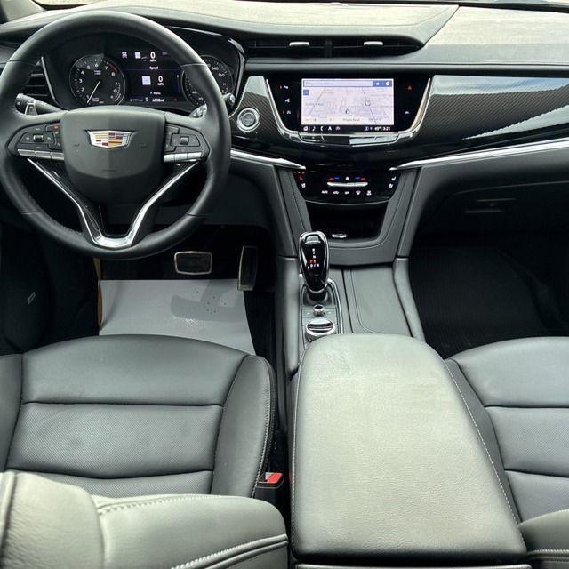 used 2025 Cadillac XT6 car, priced at $59,980