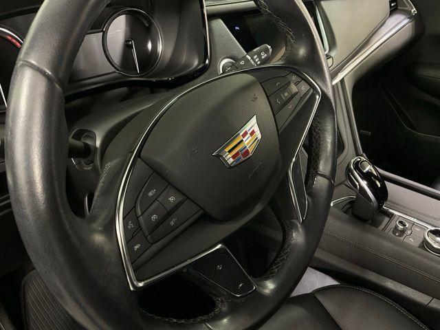 used 2020 Cadillac XT5 car, priced at $21,880