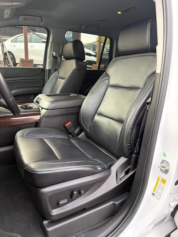 used 2020 GMC Yukon car, priced at $27,490