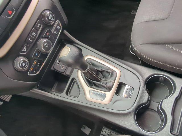 used 2015 Jeep Cherokee car, priced at $6,499