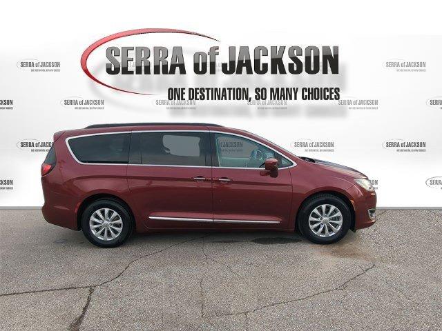 used 2017 Chrysler Pacifica car, priced at $6,595