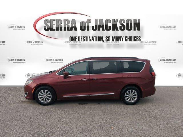 used 2017 Chrysler Pacifica car, priced at $6,595