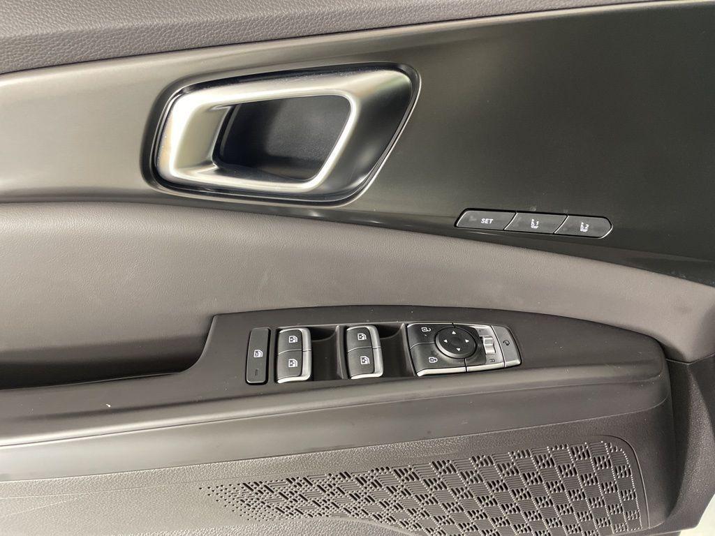 new 2026 Kia Carnival Hybrid car, priced at $48,977