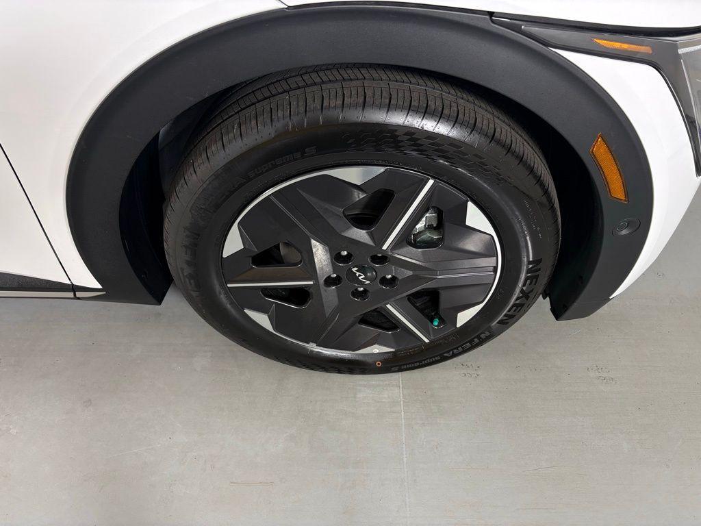 new 2025 Kia EV6 car, priced at $37,753