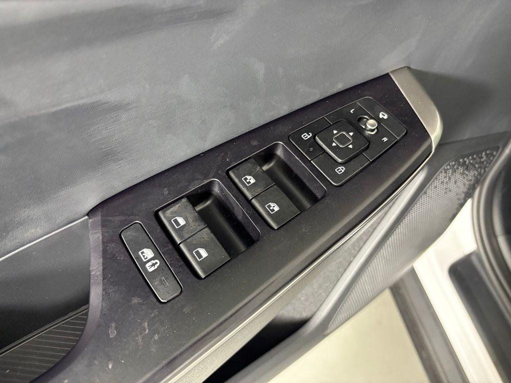 new 2025 Kia EV6 car, priced at $37,753