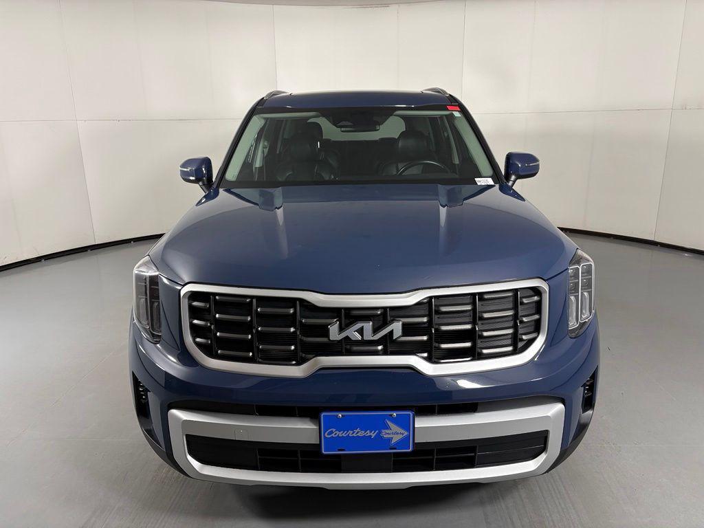 used 2025 Kia Telluride car, priced at $33,899