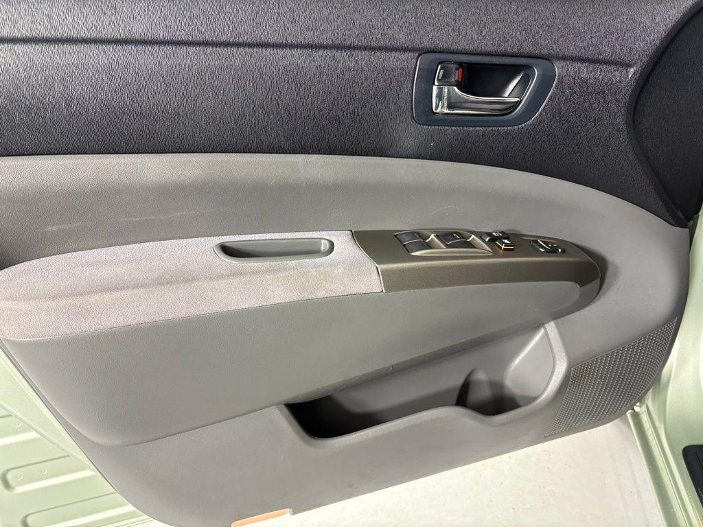 used 2007 Toyota Prius car, priced at $5,700