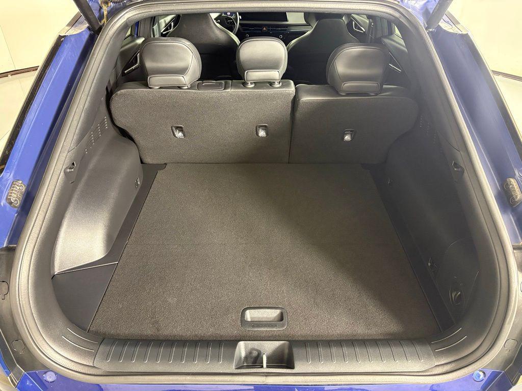 used 2024 Kia EV6 car, priced at $27,600