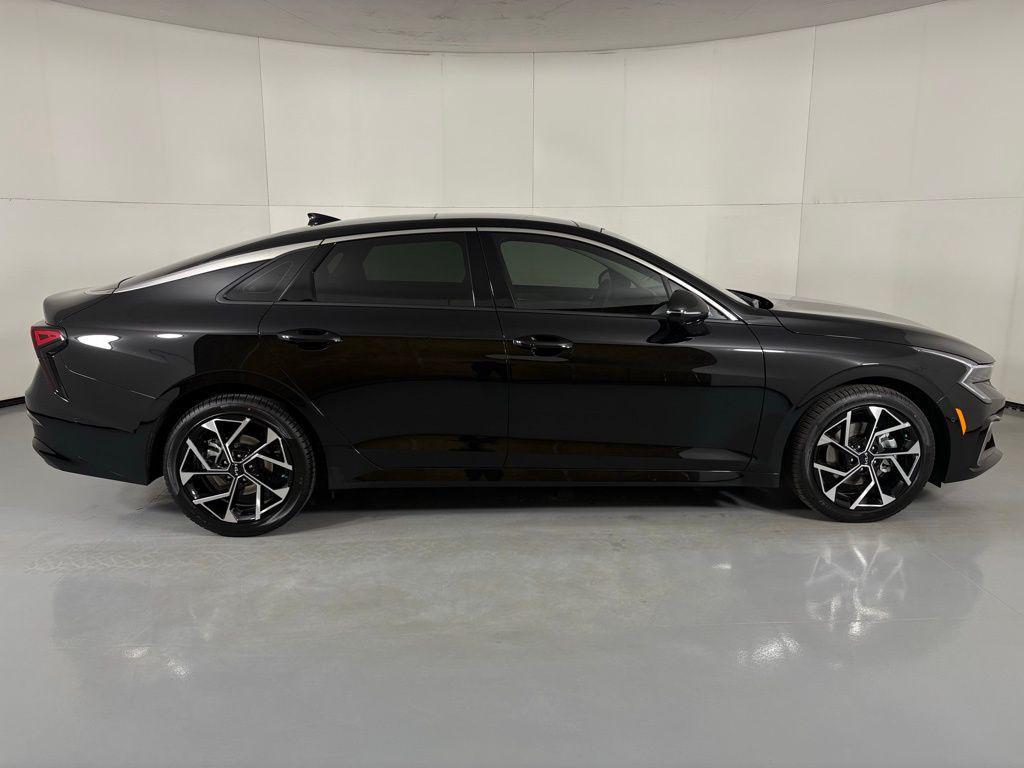 new 2026 Kia K5 car, priced at $34,652