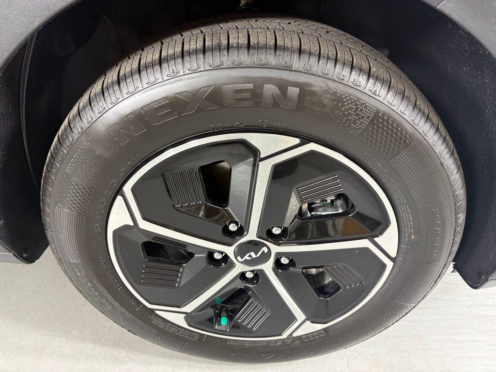 new 2026 Kia Niro car, priced at $31,093