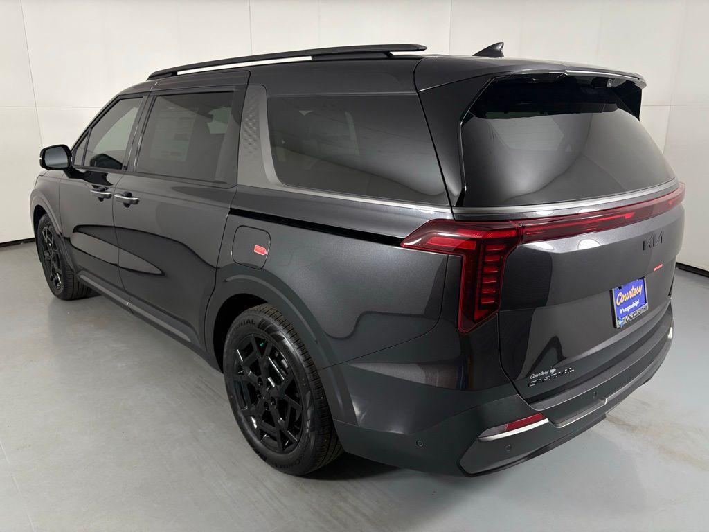 new 2026 Kia Carnival Hybrid car, priced at $56,255