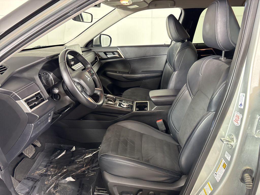 used 2024 Mitsubishi Outlander car, priced at $20,400