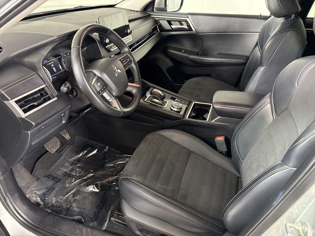 used 2024 Mitsubishi Outlander car, priced at $20,400