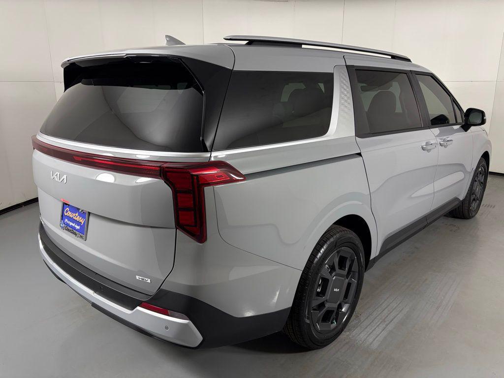 new 2026 Kia Carnival Hybrid car, priced at $44,644