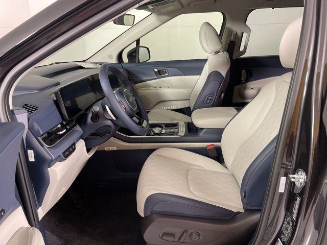 new 2026 Kia Carnival Hybrid car, priced at $42,679