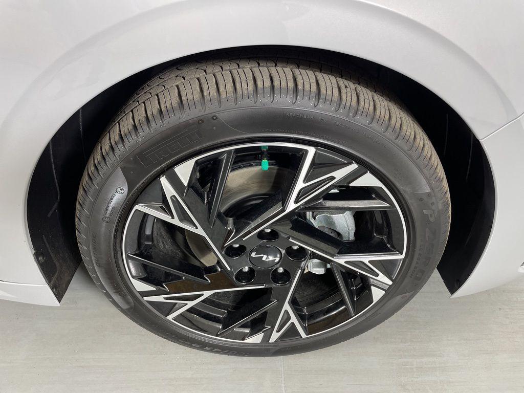 new 2026 Kia K5 car, priced at $29,333