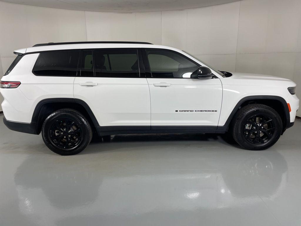used 2024 Jeep Grand Cherokee L car, priced at $29,200