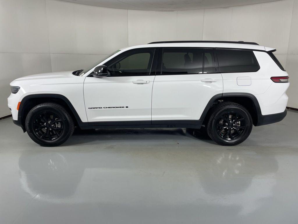 used 2024 Jeep Grand Cherokee L car, priced at $29,200