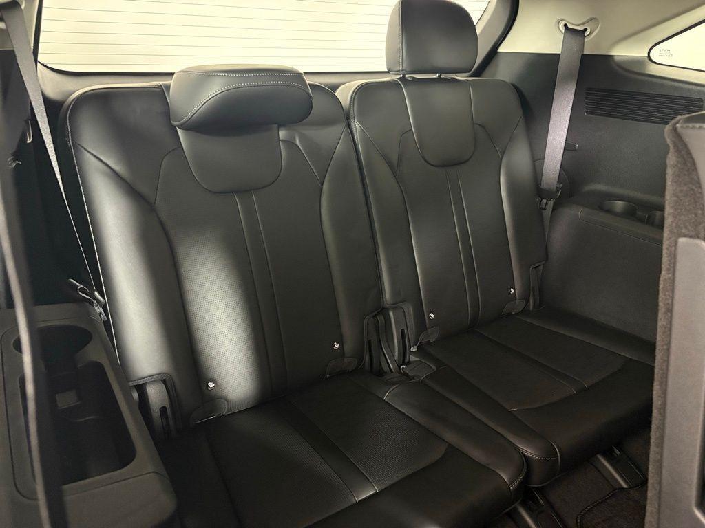 new 2026 Kia Sorento car, priced at $35,264