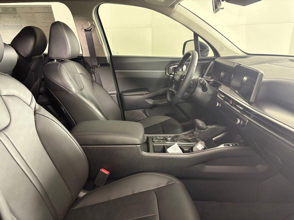 new 2026 Kia Sorento car, priced at $35,264
