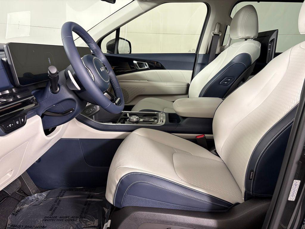 new 2026 Kia Carnival Hybrid car, priced at $55,649