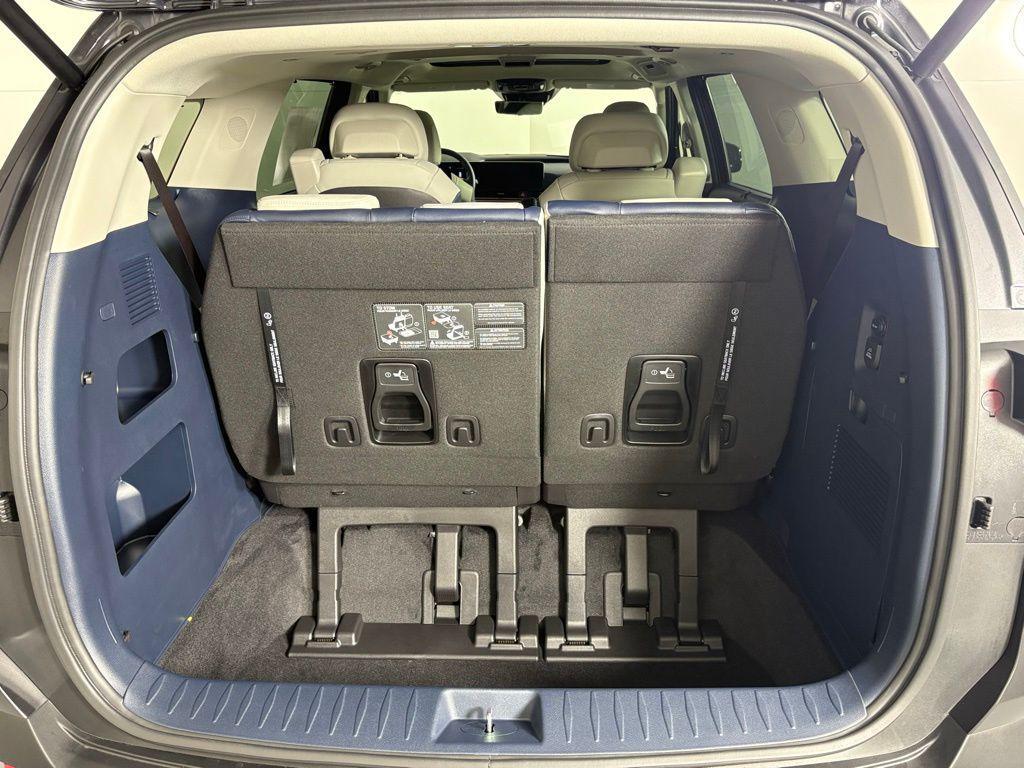 new 2026 Kia Carnival Hybrid car, priced at $55,649