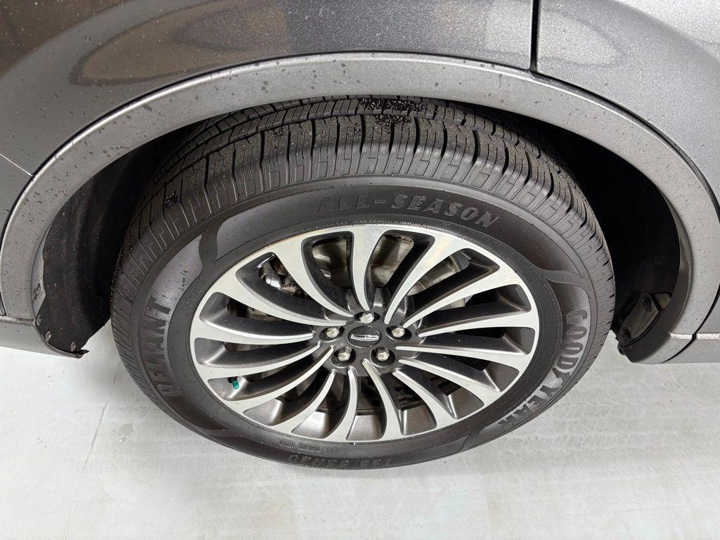 used 2020 Lincoln Aviator car, priced at $21,900