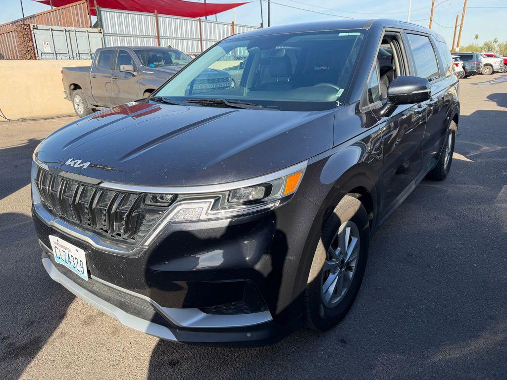 used 2024 Kia Carnival car, priced at $27,600