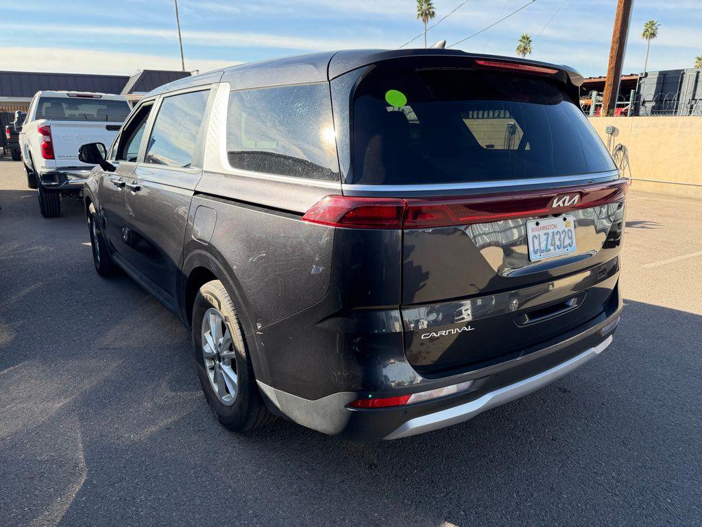 used 2024 Kia Carnival car, priced at $27,600