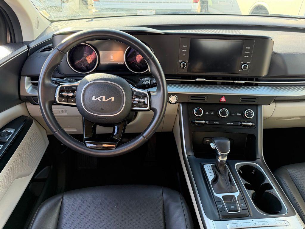 used 2024 Kia Carnival car, priced at $27,600