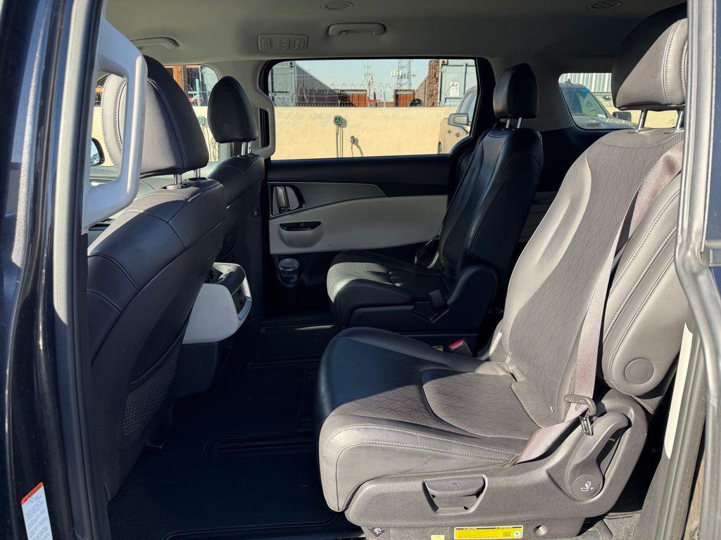 used 2024 Kia Carnival car, priced at $27,600