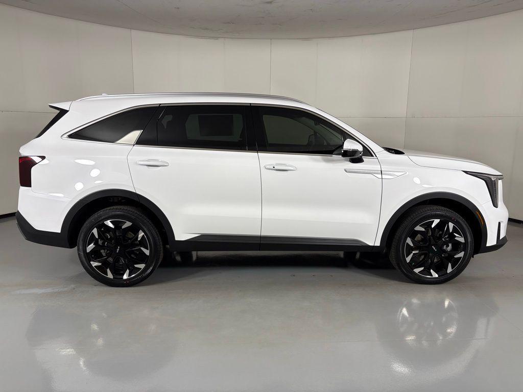 new 2026 Kia Sorento car, priced at $41,092