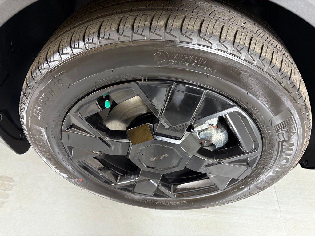 new 2026 Kia Sportage Plug-In Hybrid car, priced at $41,079