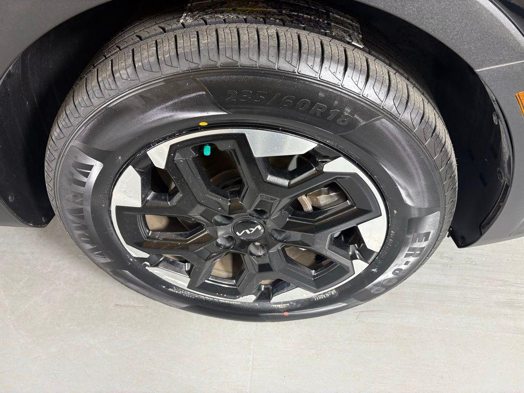 used 2024 Kia Sorento car, priced at $24,700