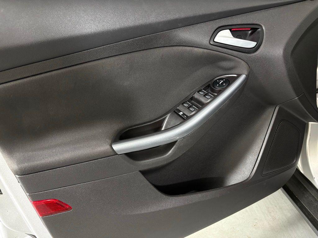 used 2013 Ford Focus car, priced at $5,300