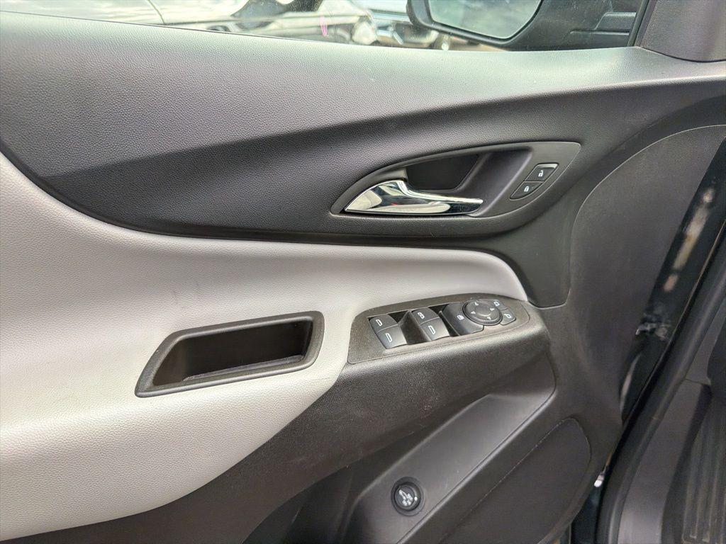 used 2024 Chevrolet Equinox car, priced at $18,700