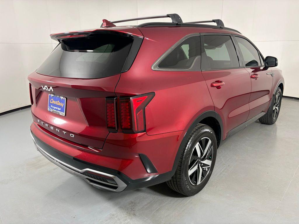 used 2022 Kia Sorento car, priced at $21,900